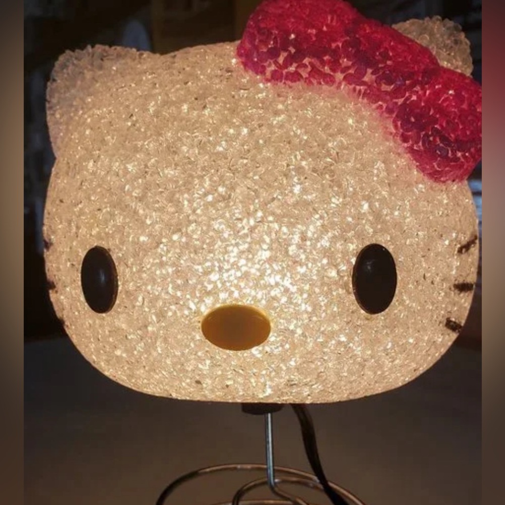 Hello kitty lamp